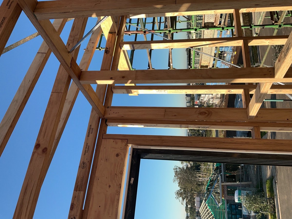 Metal strap required, recorded during a frame inspection in Oran Park